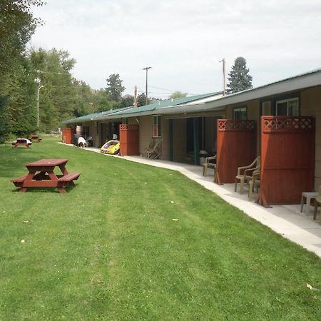 Johnny'S Motel Grand Forks Luaran gambar