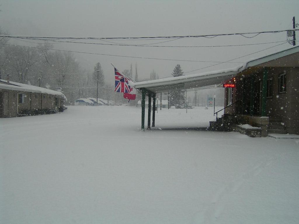 Johnny'S Motel Grand Forks Luaran gambar