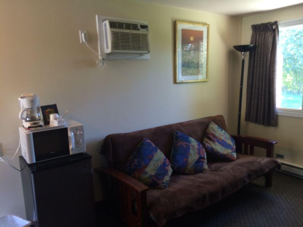 Johnny'S Motel Grand Forks Luaran gambar