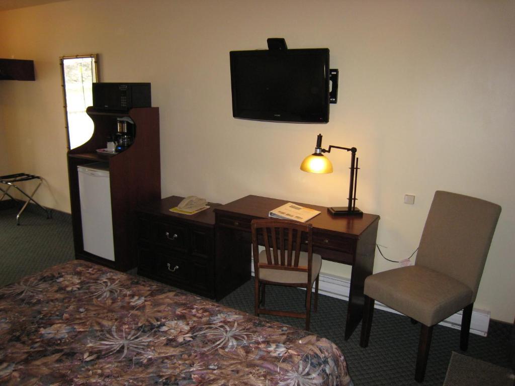 Johnny'S Motel Grand Forks Luaran gambar